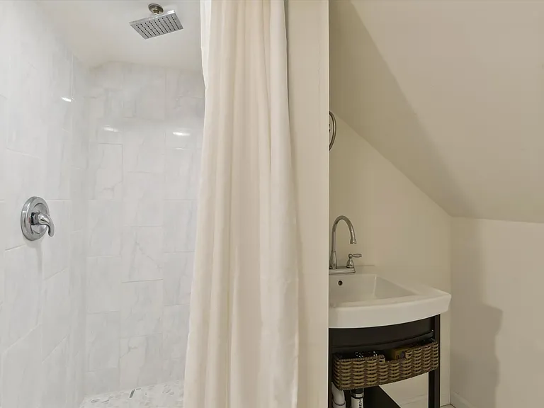 7611 Poplar Rd — Photo 10