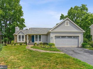 10966 Adare Dr, Fairfax, VA 22032