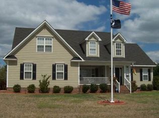 302 Steeplchase Ln, Raeford, NC 28376