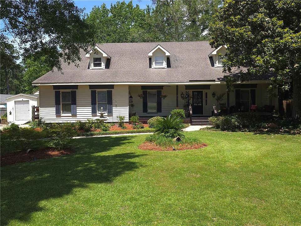1st image of 914 Beau Chene Dr