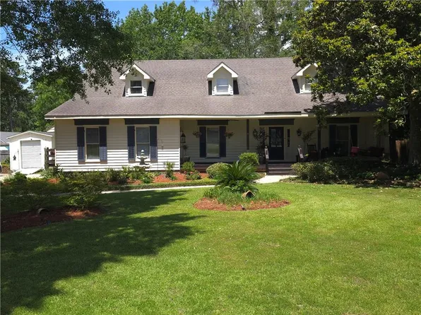914 Beau Chene Dr, Mandeville, LA 70471