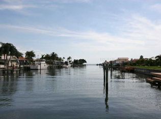 1980 Iowa Ave NE, Saint Petersburg, FL 33703