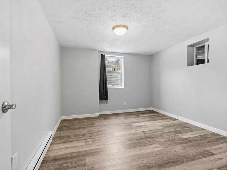 701 S Evergreen Rd — Photo 24