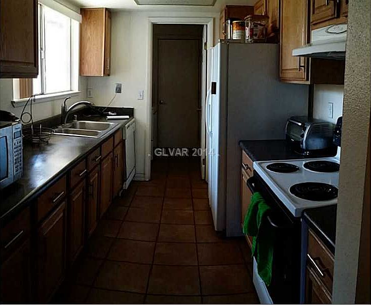 2nd image of 2325 Viva Cir