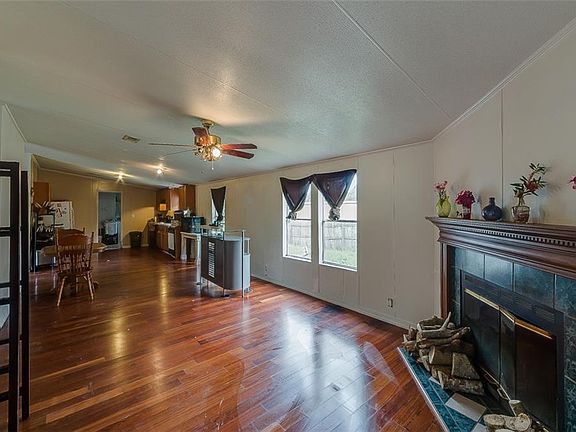 3rd image of 18518 13th Ave