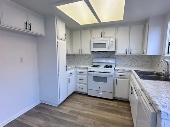 16416 Orange St APT 10, Hesperia, CA 92345