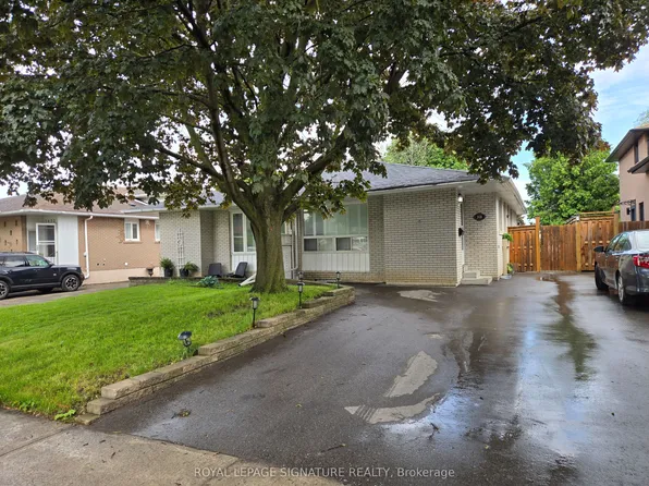 2026 Fontwell Cres #B, Mississauga, ON L5J 2G7