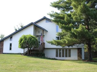 3885 E Lomita St, Springfield, MO 65809