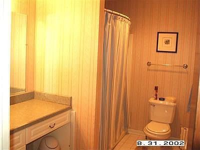 3rd image of 429 Loomis Ave