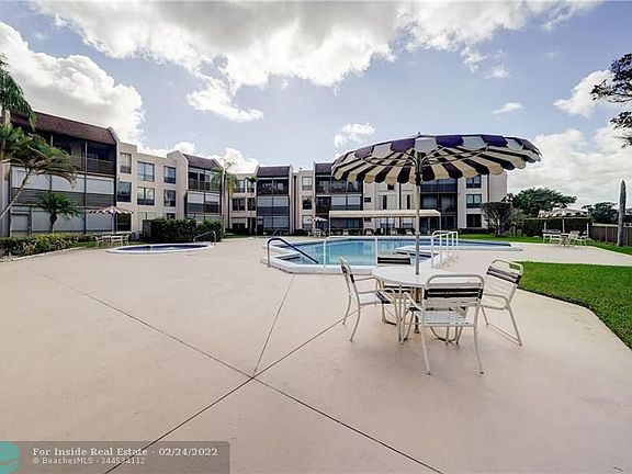 3rd image of 6451 N University Dr APT 216