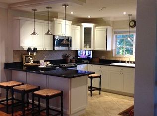 2300 SW 26th St, Miami, FL 33133