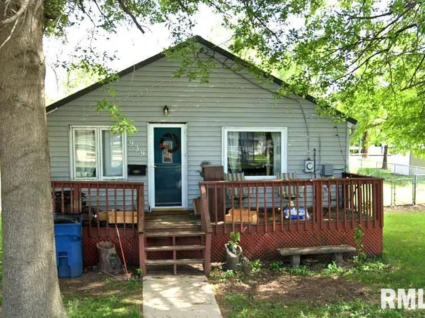 939 Dunnburr St, Camanche, IA 52730