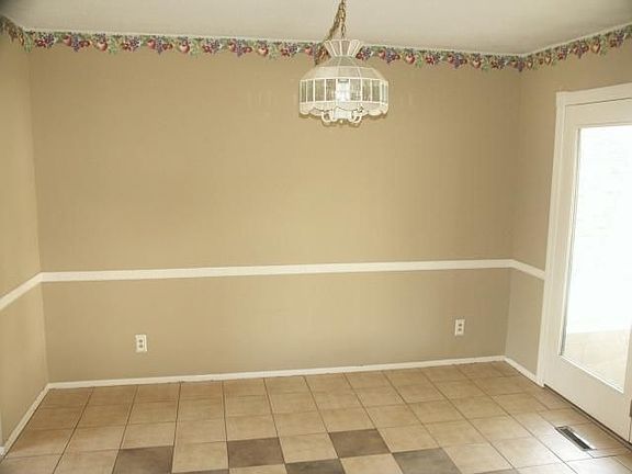 3rd image of 2042 Cannington Ct