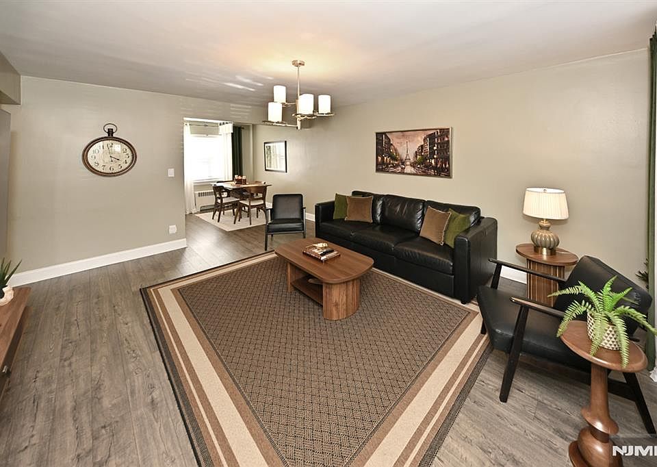 1st image of 483 Colonial Ter APT 9