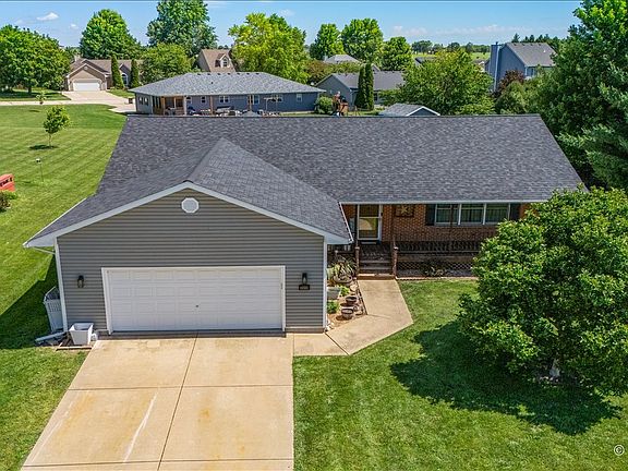 2nd image of 1019 Sandhurst Dr