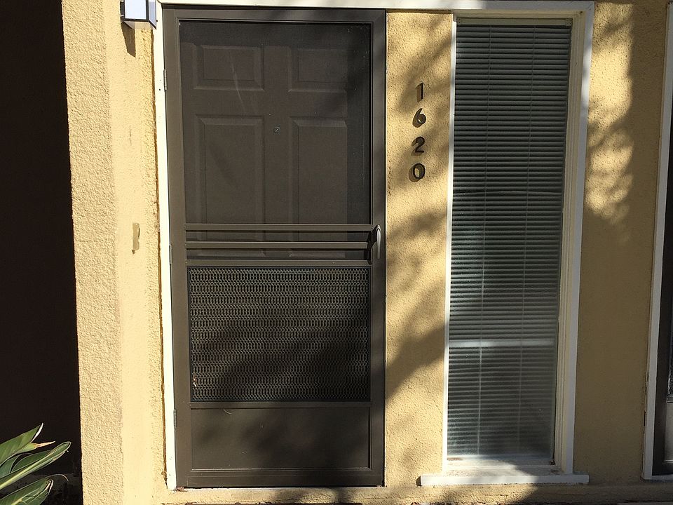 2nd image of 1620 Park Newport