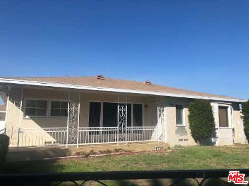 1st image of 719 W Athens Blvd