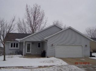 4622 8th St NW, Rochester, MN 55901