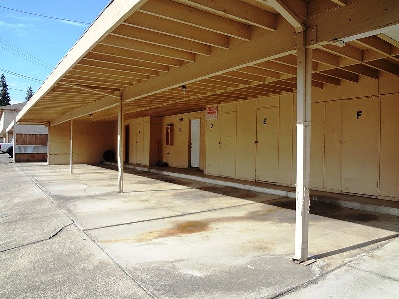 2nd image of 95 Monroe St APT 5