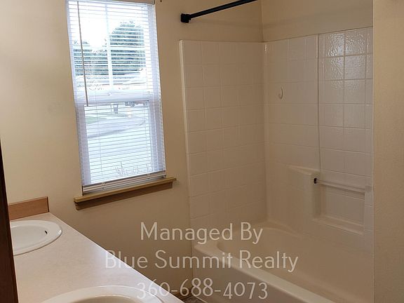 3rd image of 4305 Avonlea Dr SE