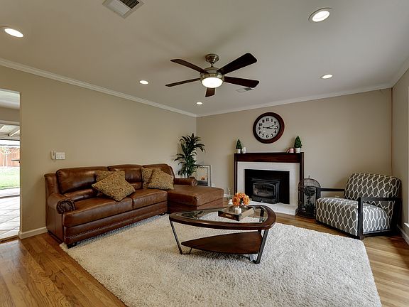 5th image of 1421 Bouret Dr