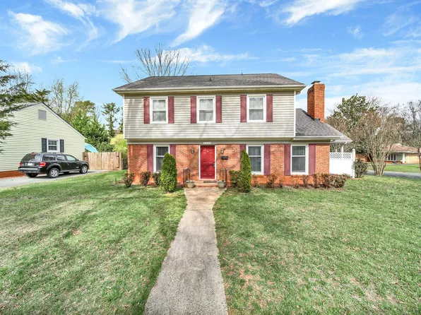 5111 Coronado Dr, Charlotte, NC 28212