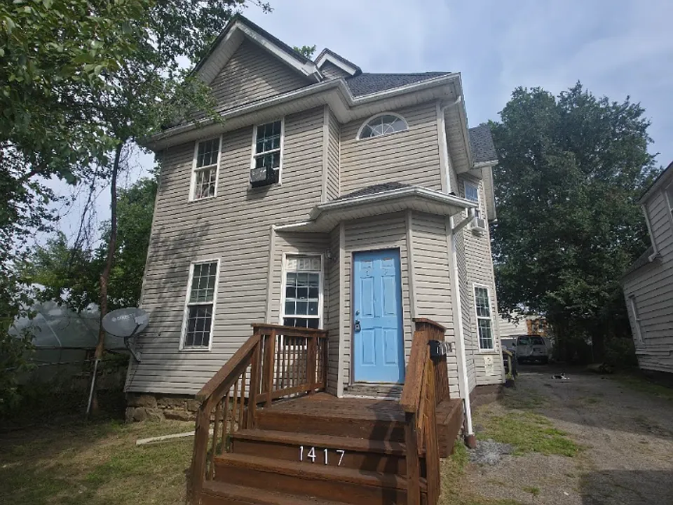 1417 W 85th St