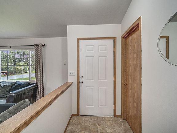 4th image of 25823 58th Avenue Ct E