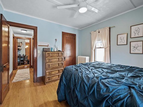 4th image of 1597 Charles Ave #2