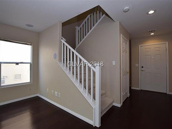 5th image of 536 Columbia Pike Ave