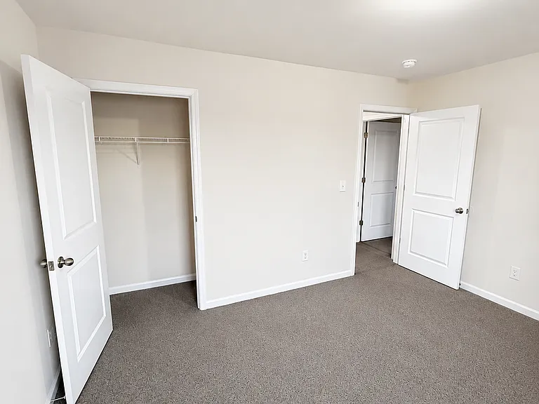 141 Rivermill Pl — Photo 32