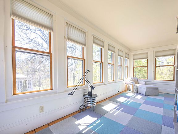 47th image of 154 Boynton Avenue