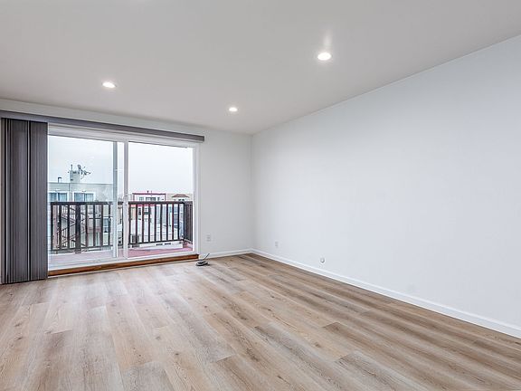 4th image of 350 26th Ave