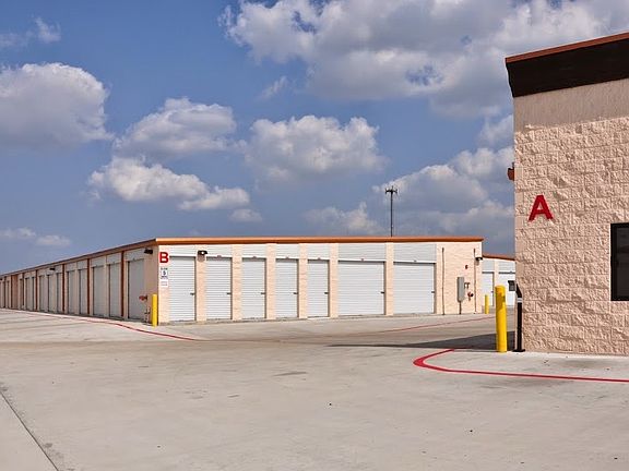 4th image of 4028 N State Highway 205