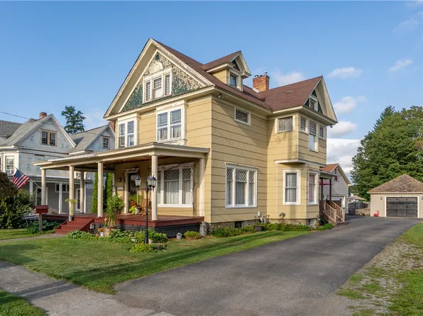 106 Hamilton St, Wayland, NY 14572