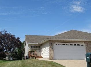 530 1/2 Johnson St, Marengo, IL 60152