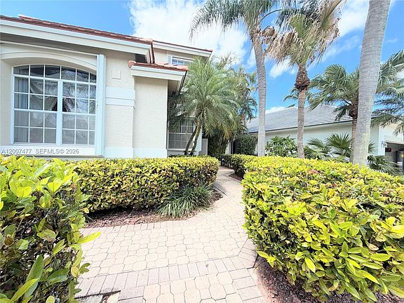 2nd image of 1510 Lacosta Dr W