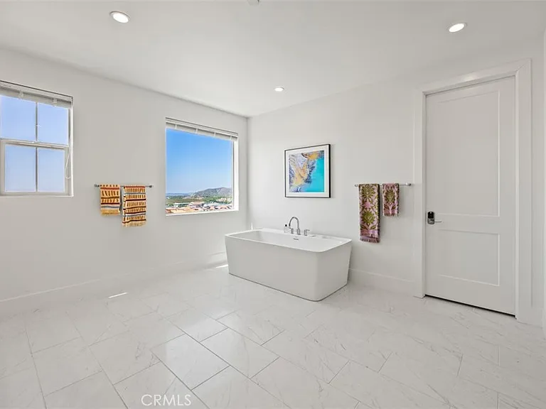 135 Oakstone — Photo 25