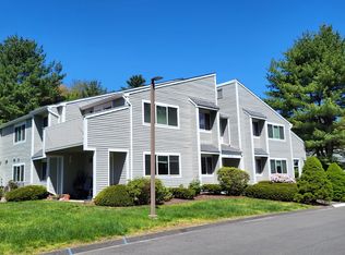 107 Hilltop Dr #107, Weatogue, CT 06089