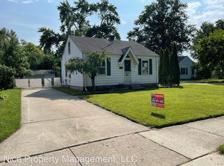 22220 Saint Gertrude St, Saint Clair Shores, MI 48081