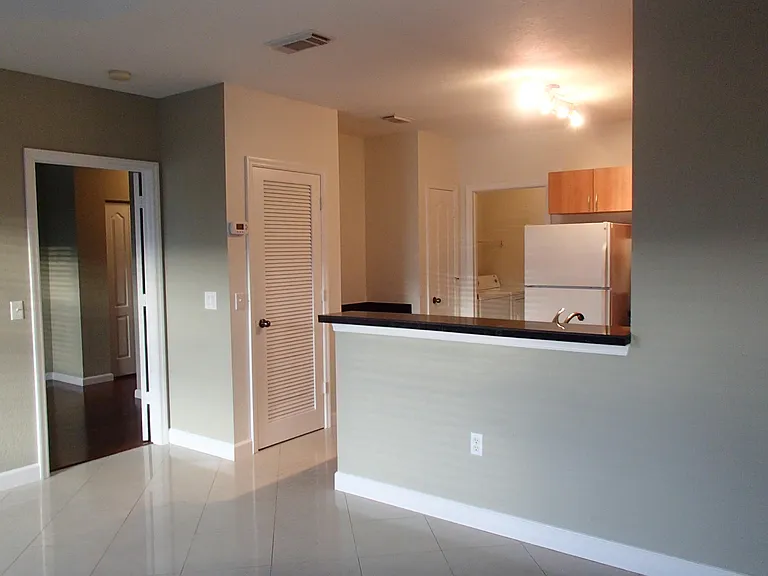 1101 Belmont Pl #1101 — Photo 4