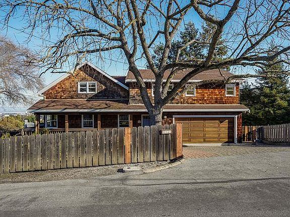 2nd image of 461 Lakeview Way