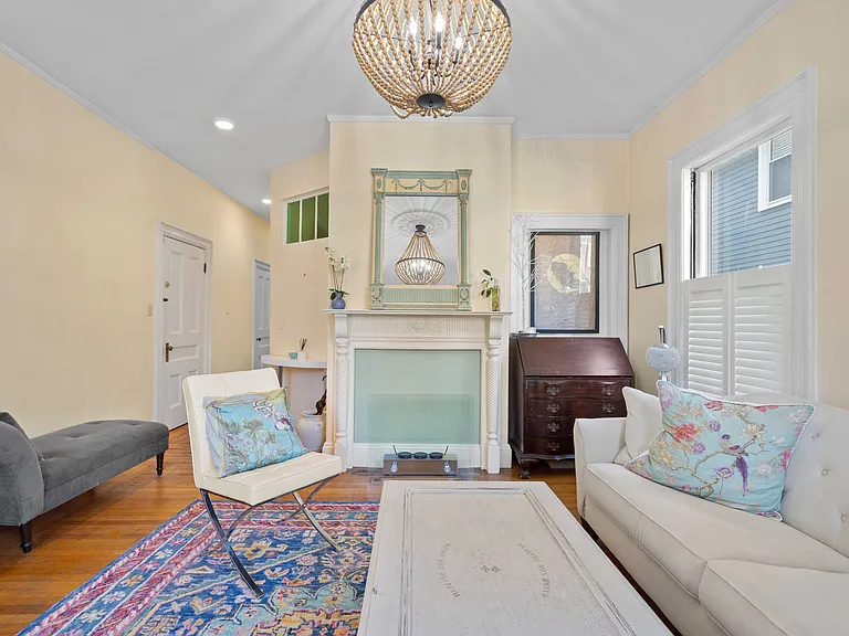 20 Mellen St #1 — Photo 5