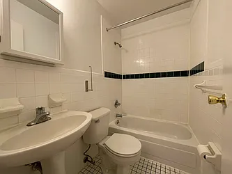 Rented by HOLTON REAL ESTATE INC.