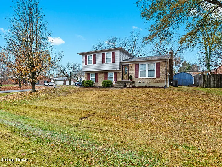 8016 Cortland Dr — Photo 27