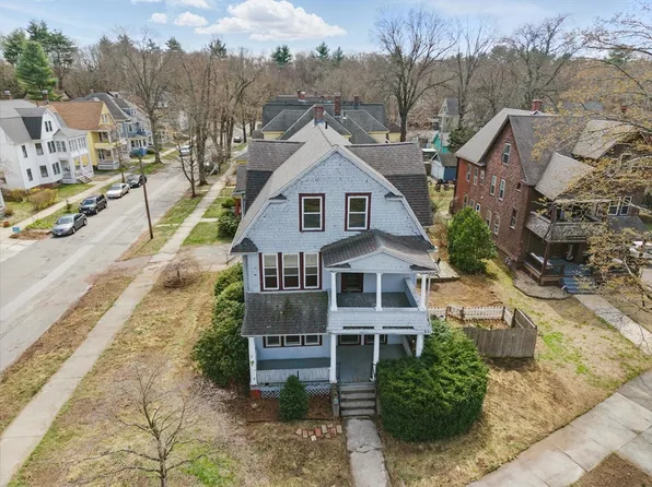 127-129 Pineywoods Ave, Springfield, MA 01108