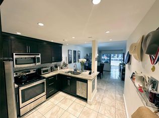 450 Paradise Isle Blvd APT 102, Hallandale Beach, FL 33009