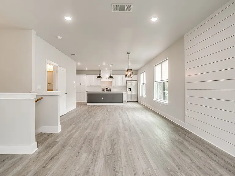 2716 Forest Park Blvd — Photo 25