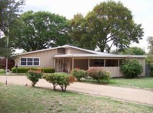 3200 Macarthur Dr, Waco, TX 76708