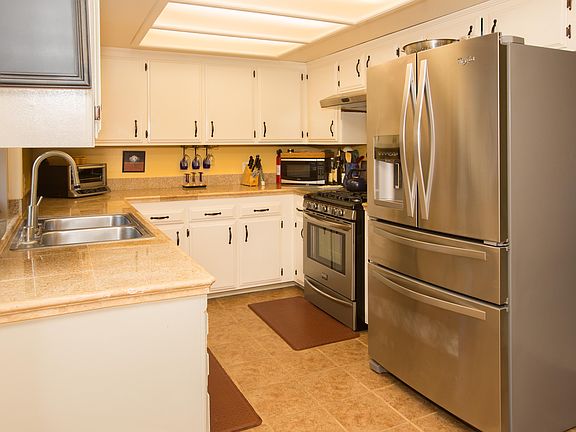 All new stainless appliances